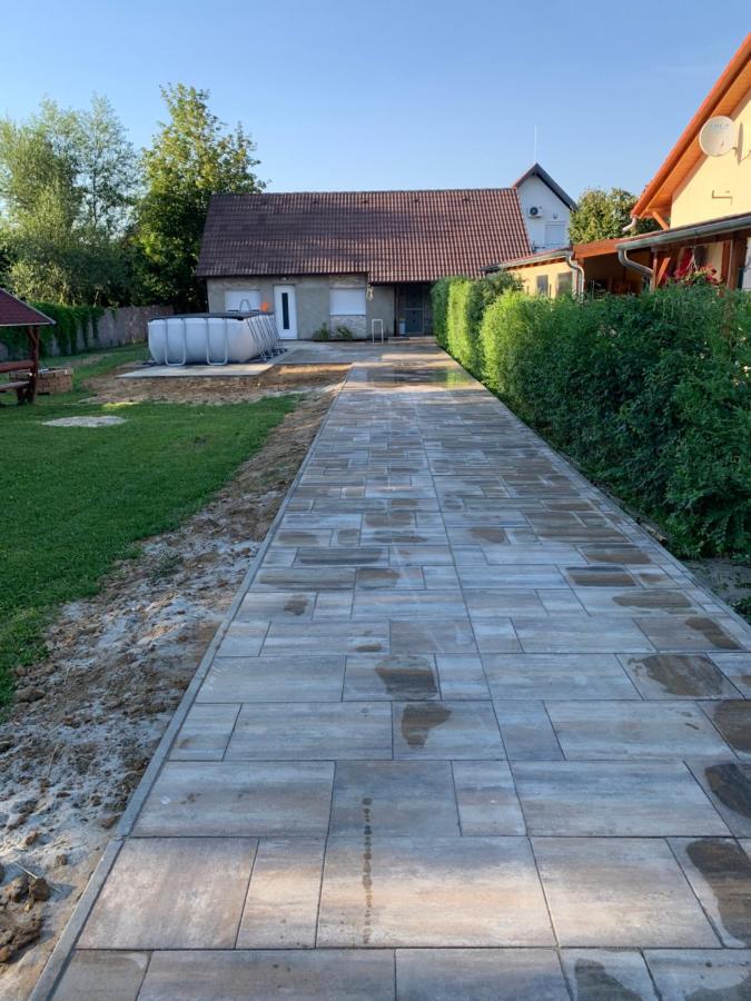 Вілла Balatonmariafuerdo Nyaralo Екстер'єр фото